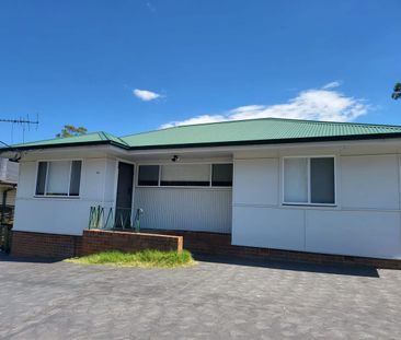 MODERN AND RENOVATED 3 bedroom house - MILLER - Photo 5