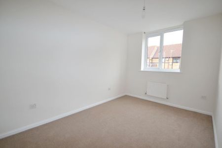 3 bedroom end of terrace house to rent - Photo 3