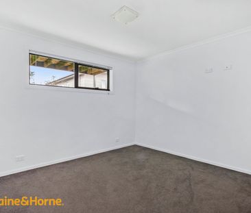 Family Sized Townhouse! - Photo 5