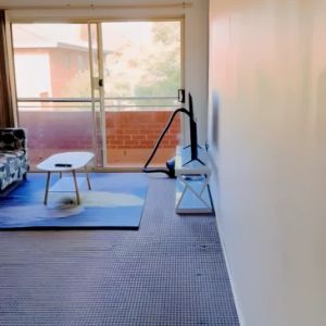 2 beds 1 bath - Photo 2