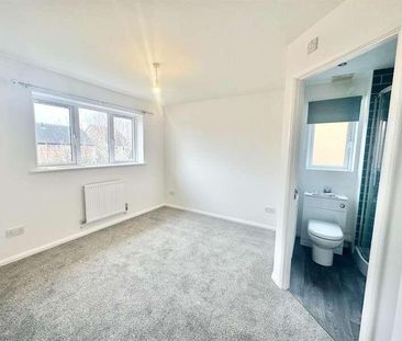 Steeple View, Lydney, GL15 - Photo 4