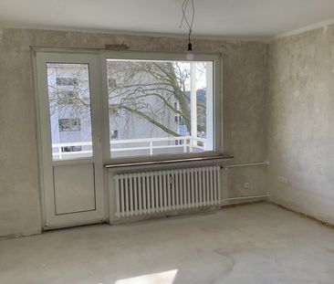 Neue Wohnung, neues Glück! Günstige 3-Zimmer-Wohnung - Foto 1