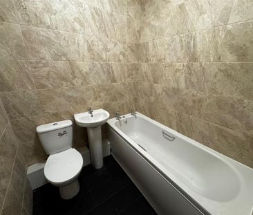 2 bedroom terraced house to rent - Photo 6