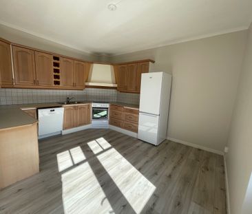 Karlagatan 4 - Foto 1