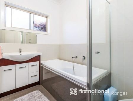 Spacious Modern Living - Photo 5