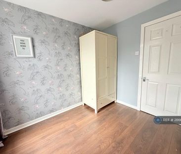 4 bedroom terraced house to rent - Photo 5