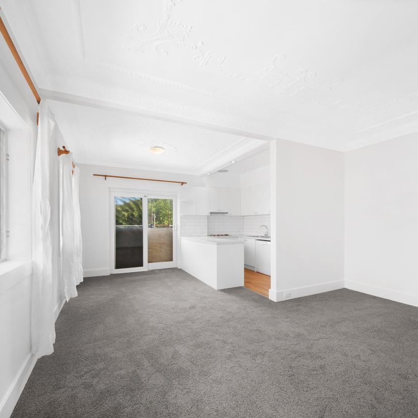 Renovated 2 bedroom 100 meters from the beach - Photo 1