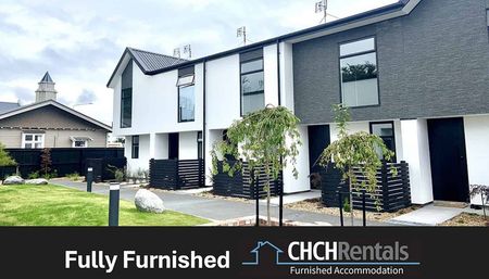 EXECUTIVE FULLY FURNISHED TOWNHOUSE IN EXCELLENT LOCATION! - Photo 4