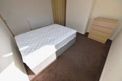 3 bedroom House in Burley Road, Leeds - Photo 5