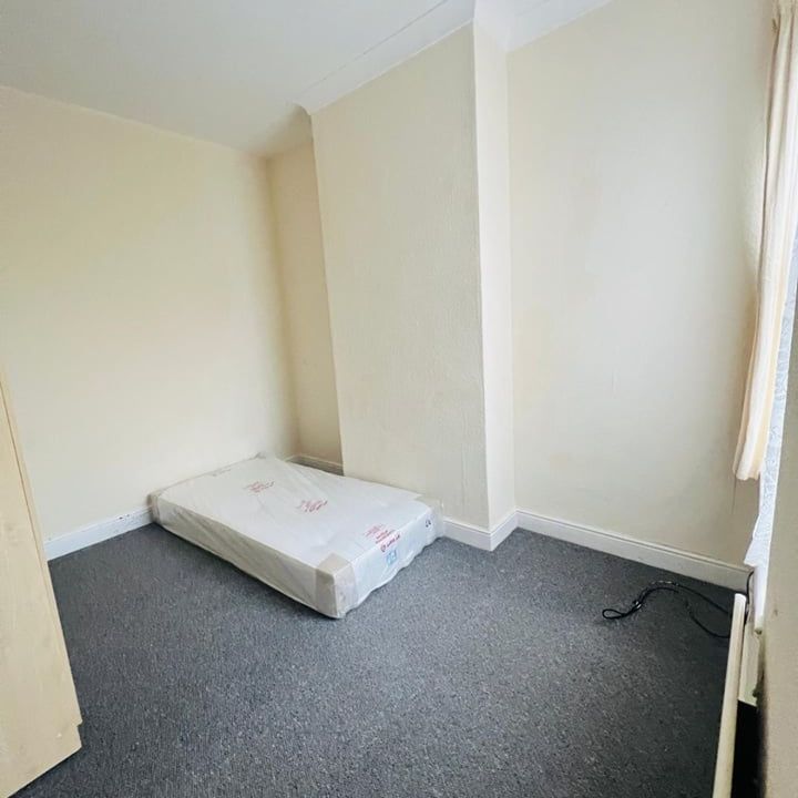 Room in a Shared House, Preston Road, B26 - Photo 1