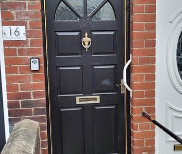 3 bedroom flat to rent - Photo 5