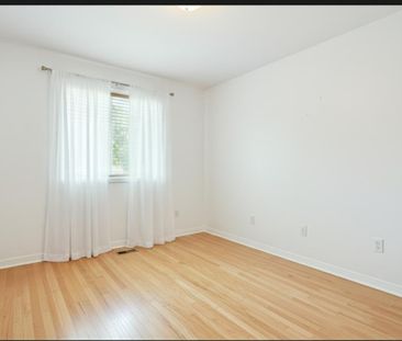 Condo 4½ à louer – Sainte-Catherine – 1 550 $ - Photo 4
