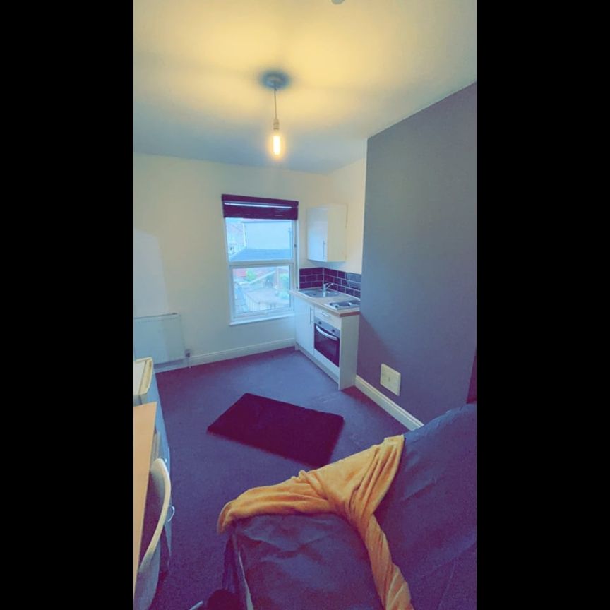 Room in a Shared House, Fishponds, BS16 - Photo 1