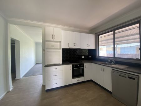 34 Byrne Street Moyhu VIC - Photo 5