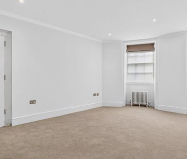 A spacious and modern 3 bedroom duplex ground & lower ground apartm... - Photo 2