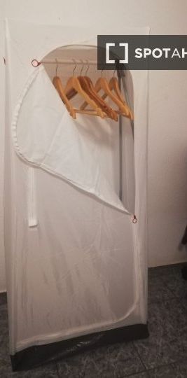 barcelona, Catalonia 08042 - Photo 2