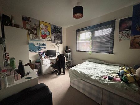 3 bedroom terraced house to rent - Photo 4