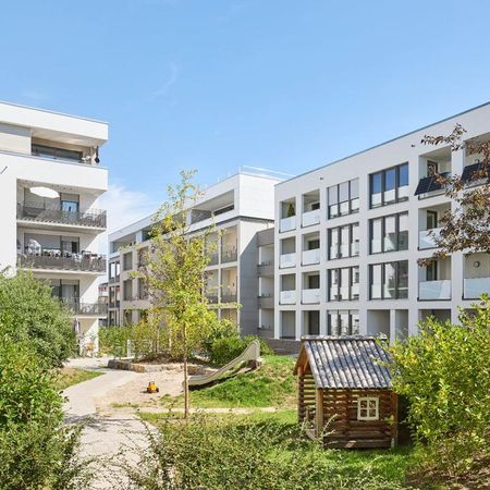 Familienfreundlich: helle 4-Zimmer-Wohnung mit Balkon - Photo 4