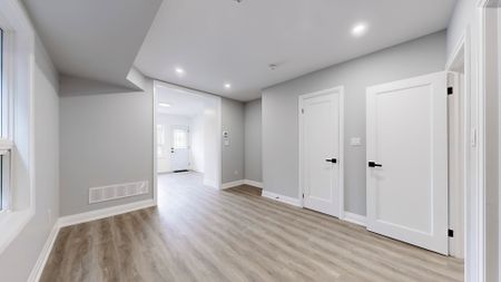 For Lease - 253 Oakwood Avenue Unit# 1, Toronto, Ontario - Photo 4