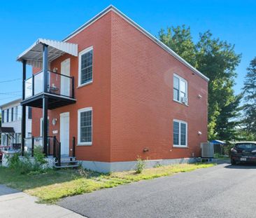 4 1/2 haut de duplex au centre ville - Photo 3