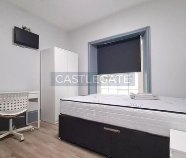 1 bedroom in a flat share to rent - Photo 4