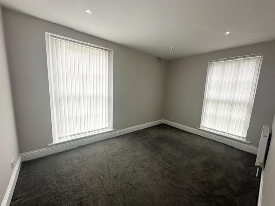 Park Road North, Birkenhead - Photo 1