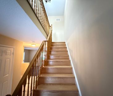 For Lease - 5640 Stella Lane, Burlington, Ontario - Photo 5