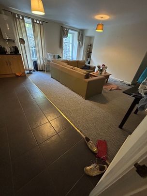 3 Bed Flat, Bellevue, BS8 - Photo 1