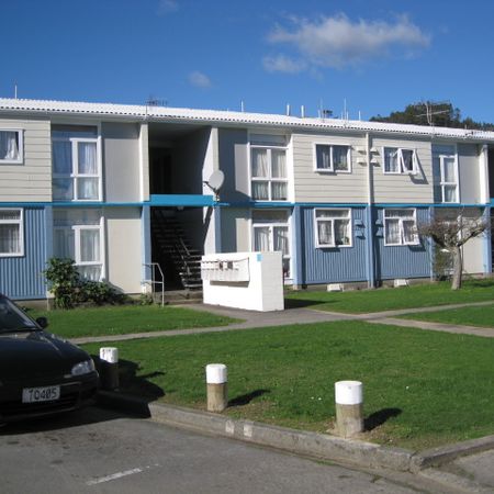 BEDSIT - Photo 3