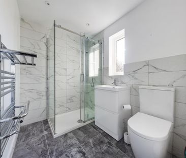 4 bedroom semi-detached house to rent - Photo 5