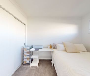 Southlakes Stunner! - Photo 4