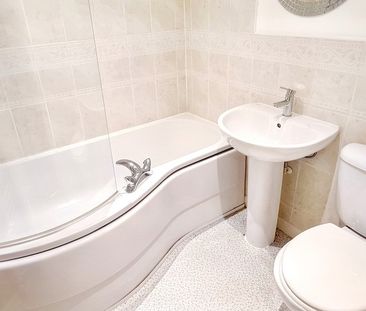 2 bed terraced house to rent in Bluebell Court, Bishops Cleeve, GL52 - Photo 6