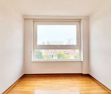 Appartement te huur in Sint-Lambrechts-Woluwe voor € 1.700 met 3 sl... - Photo 4