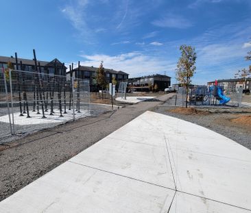 For Lease - 801 Arcadian Private, Kanata, Ontario - Photo 2