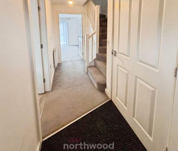 2 bedroom terraced house to rent - Photo 4