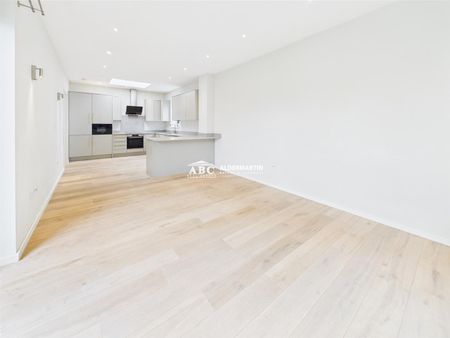 Albert Road, NW7 4RX, London - Photo 5