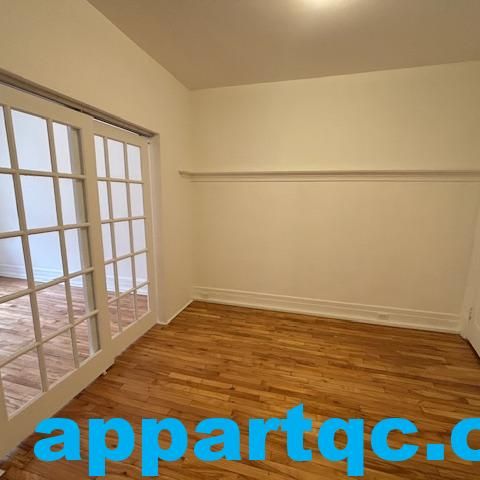 Montréal – Verdun – Appartement 4 1/2 rénové à louer à côté de la station de métro - Photo 1