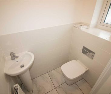 2 bedroom semi-detached house to rent - Photo 1