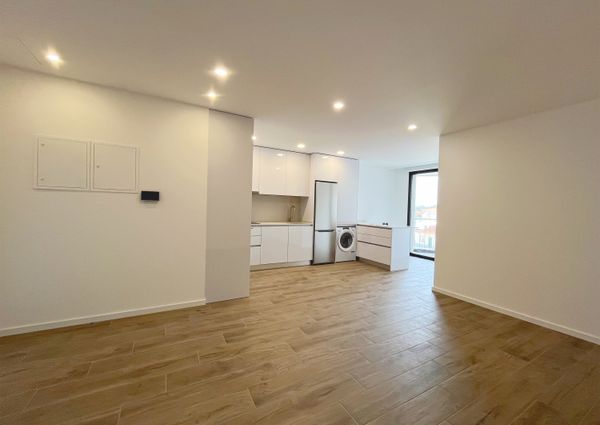 2 bedroom flat as new for rent in Aradas!