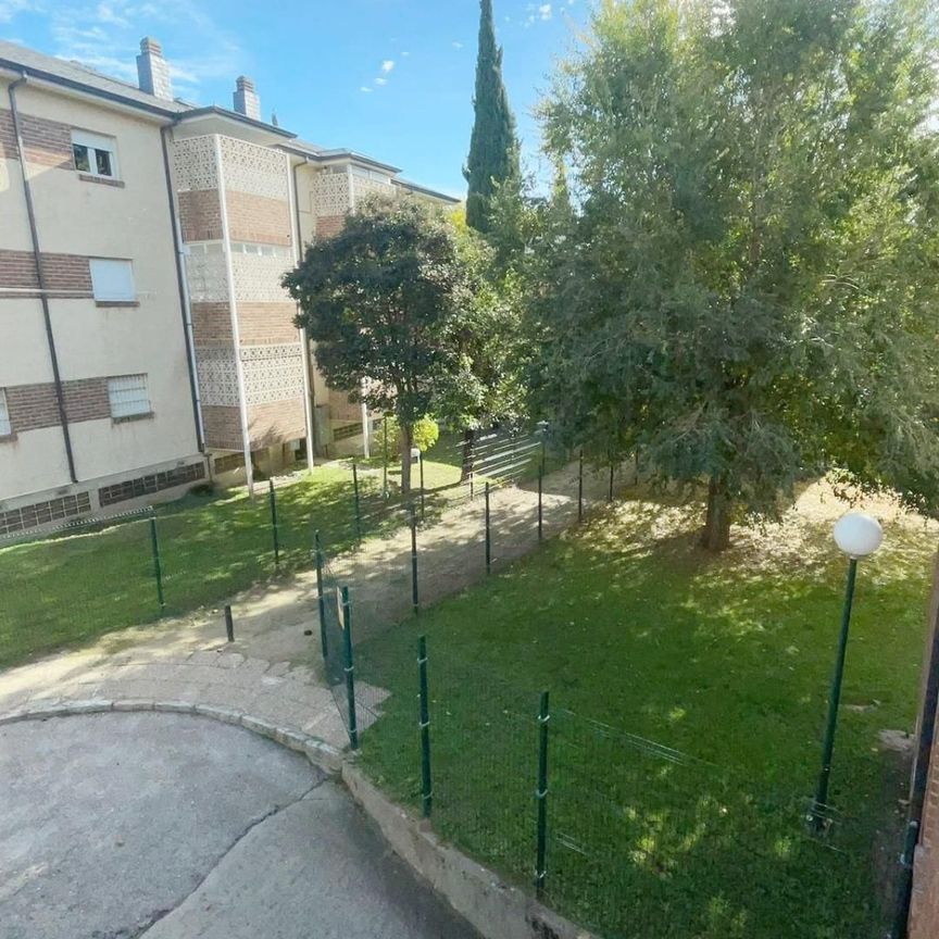 Apartamento de alquiler en Calle Calle del Siete, 21, Navalquejigo - Los Arroyos - Photo 1