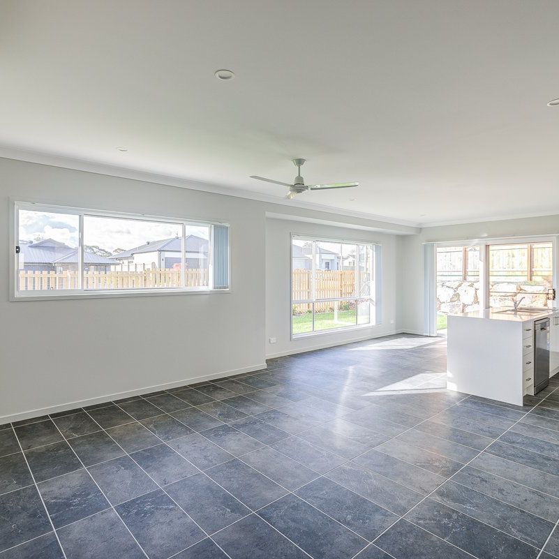 Stunning Four Bedroom Home With Loads Of Special Features - Photo 1