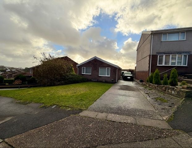 Llwyn Mawr Close, Sketty, Swansea - Photo 1