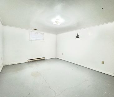 For Lease - 6 Hickling Trail, Barrie, Ontario - Photo 6