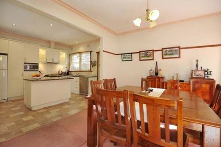 Ideally located in a quiet Wendouree location - Photo 4
