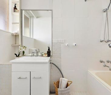 21/10-16 White Street, Glen Iris VIC 3146 - Apartment For Rent | Do... - Photo 4