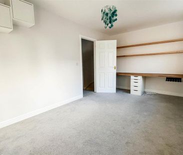 4 bedroom semi-detached house to rent - Photo 4