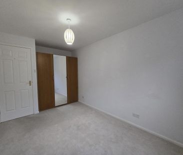 4 bedroom semi-detached house to rent - Photo 6