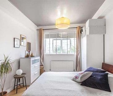 Rawson Street, London, SW11 - Photo 3