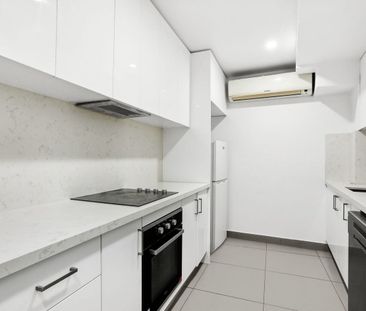 Spacious & Convenient 1 Bedroom Apartment - Photo 3