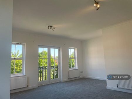 4 bedroom semi-detached house to rent - Photo 3